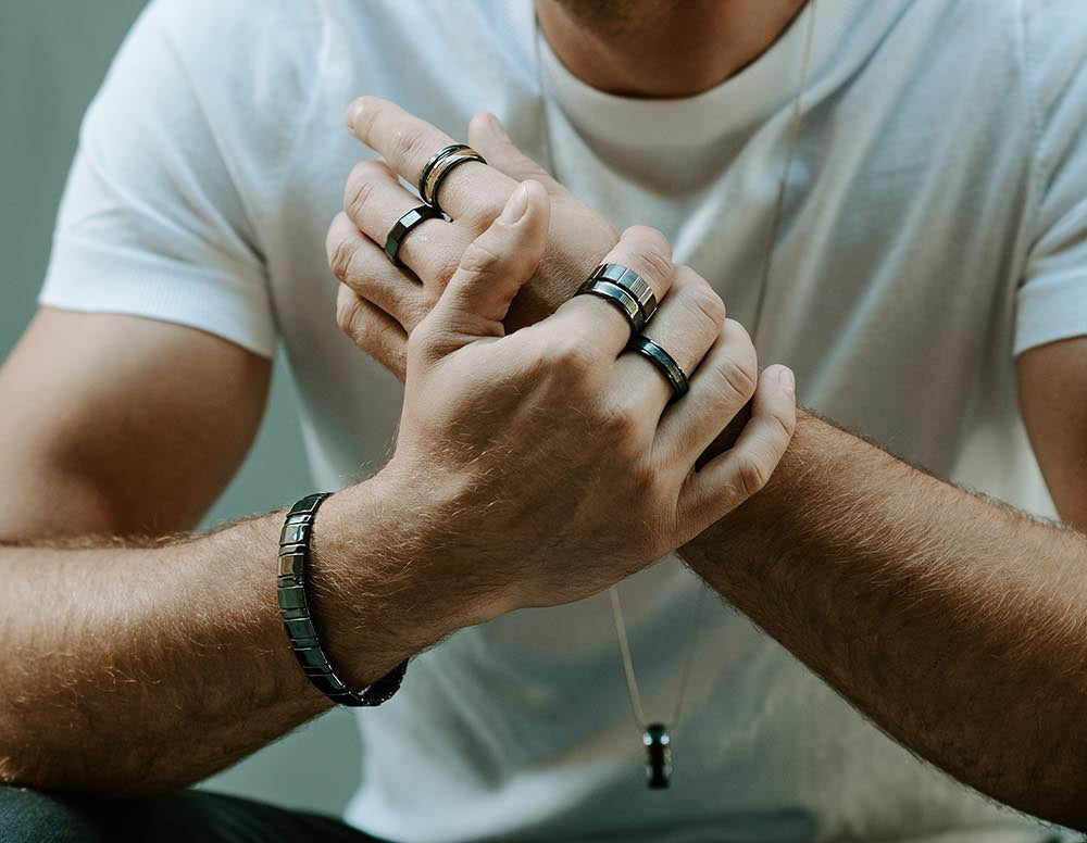 Leomani Estonian men's jewellery in high-quality ceramic, sterling silver and stainless steel - rings, bracelets, pendants and necklaces at Sostter