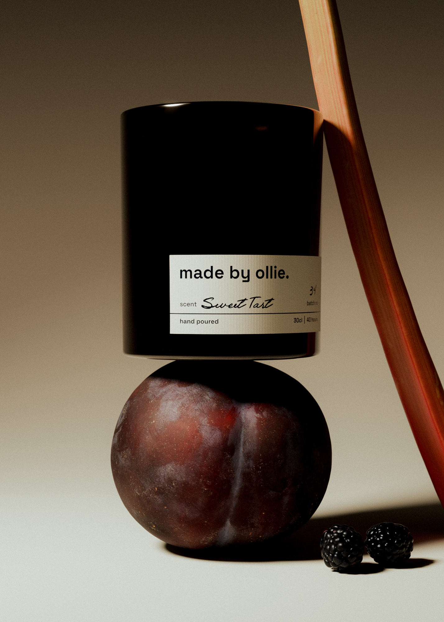 Made by Ollie hand poured candle in natural wax with minimalist British design at rokkatei-eshop.mom