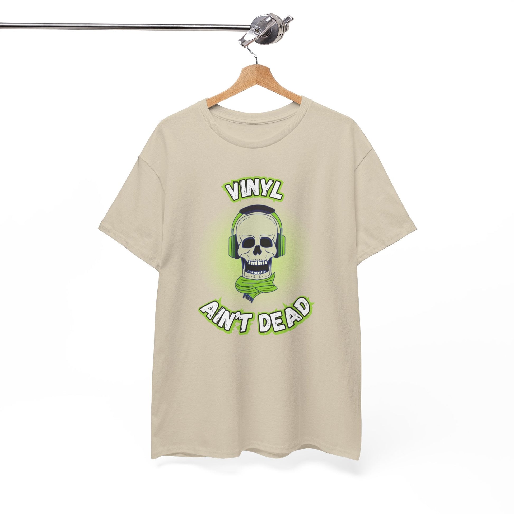 Vinyl Ain't Dead Headphones Men's T-Shirt