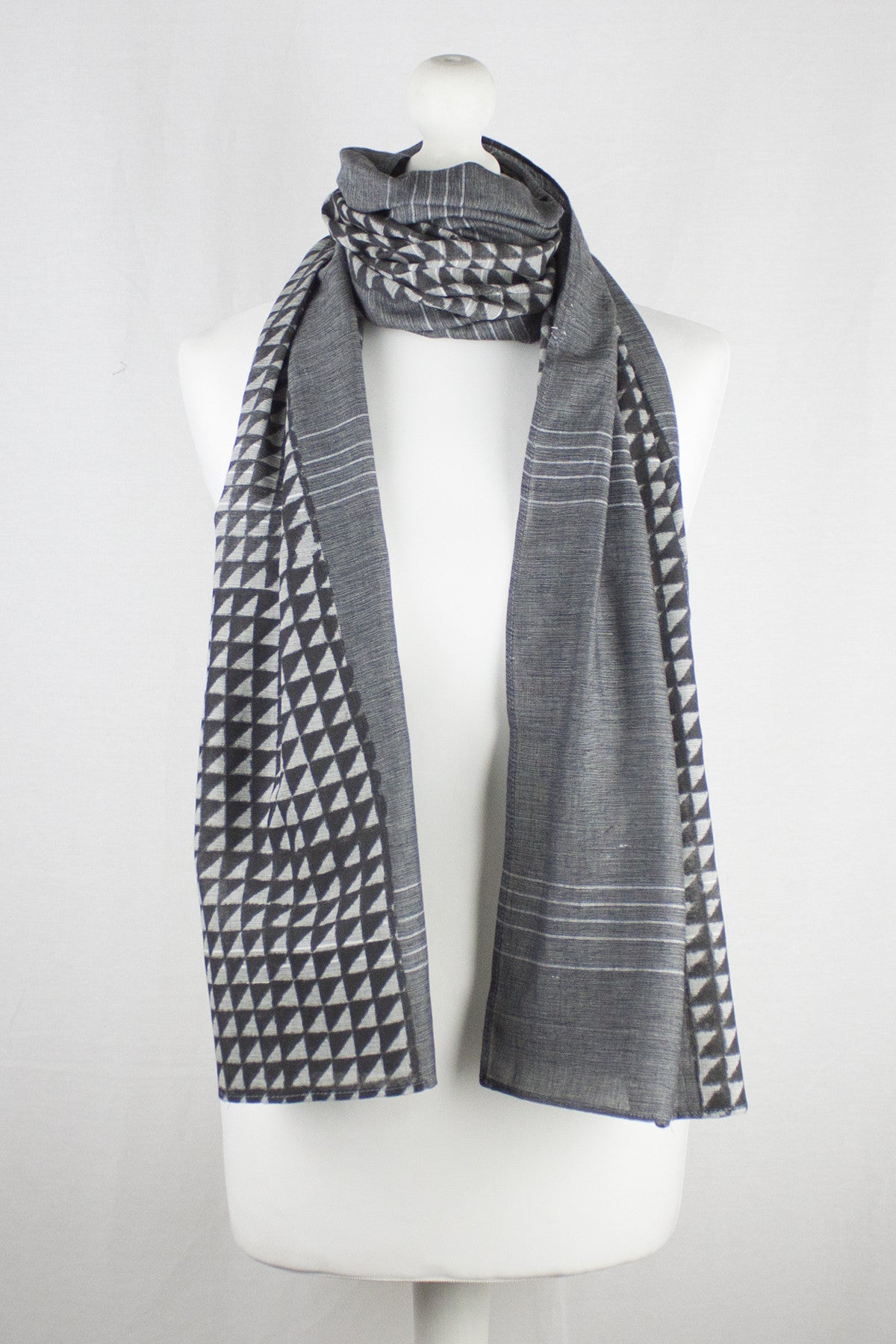 Triangle Print Chambray Cotton Scarf in Grey and Black