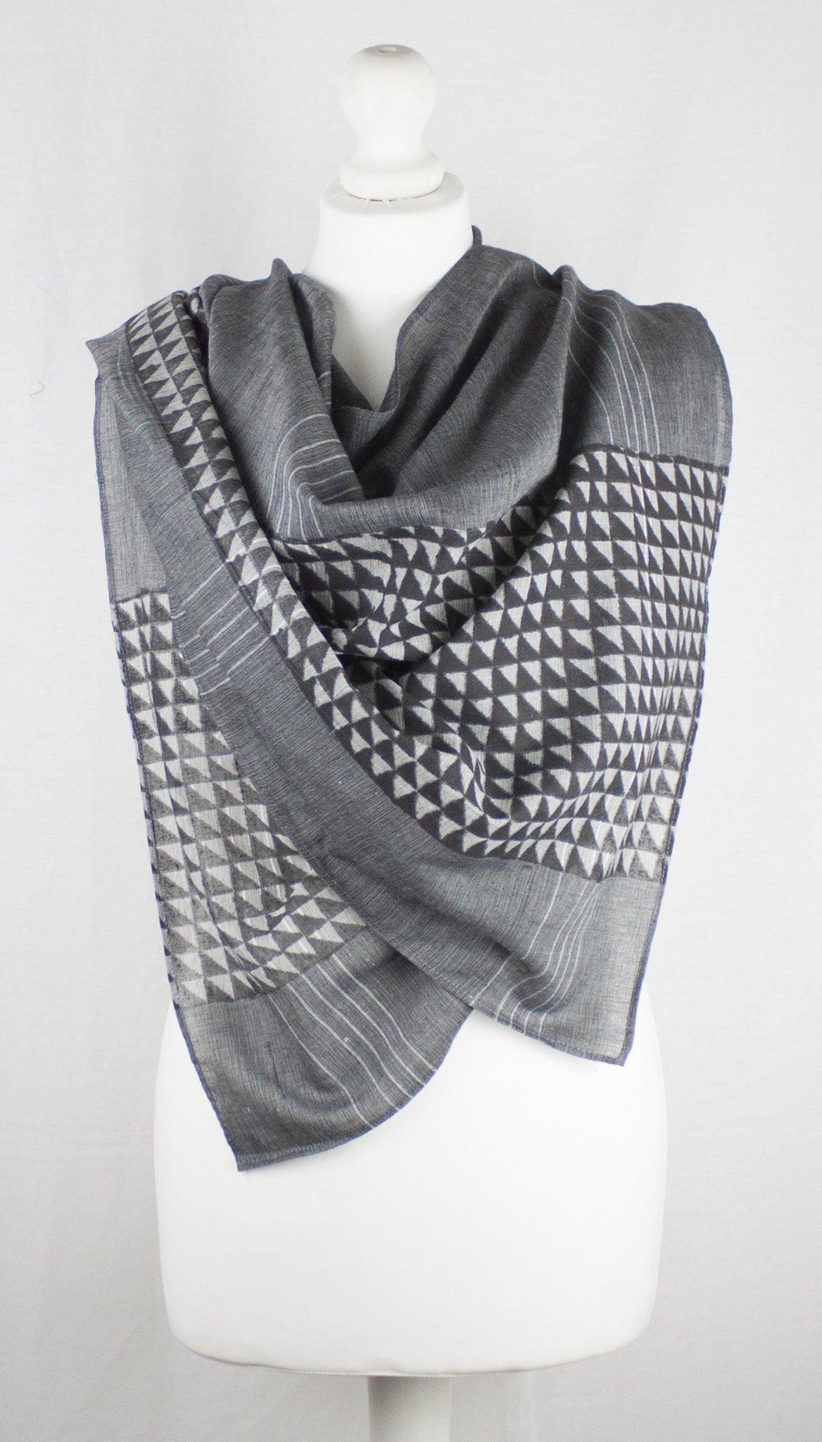 Triangle Print Chambray Cotton Scarf in Grey and Black