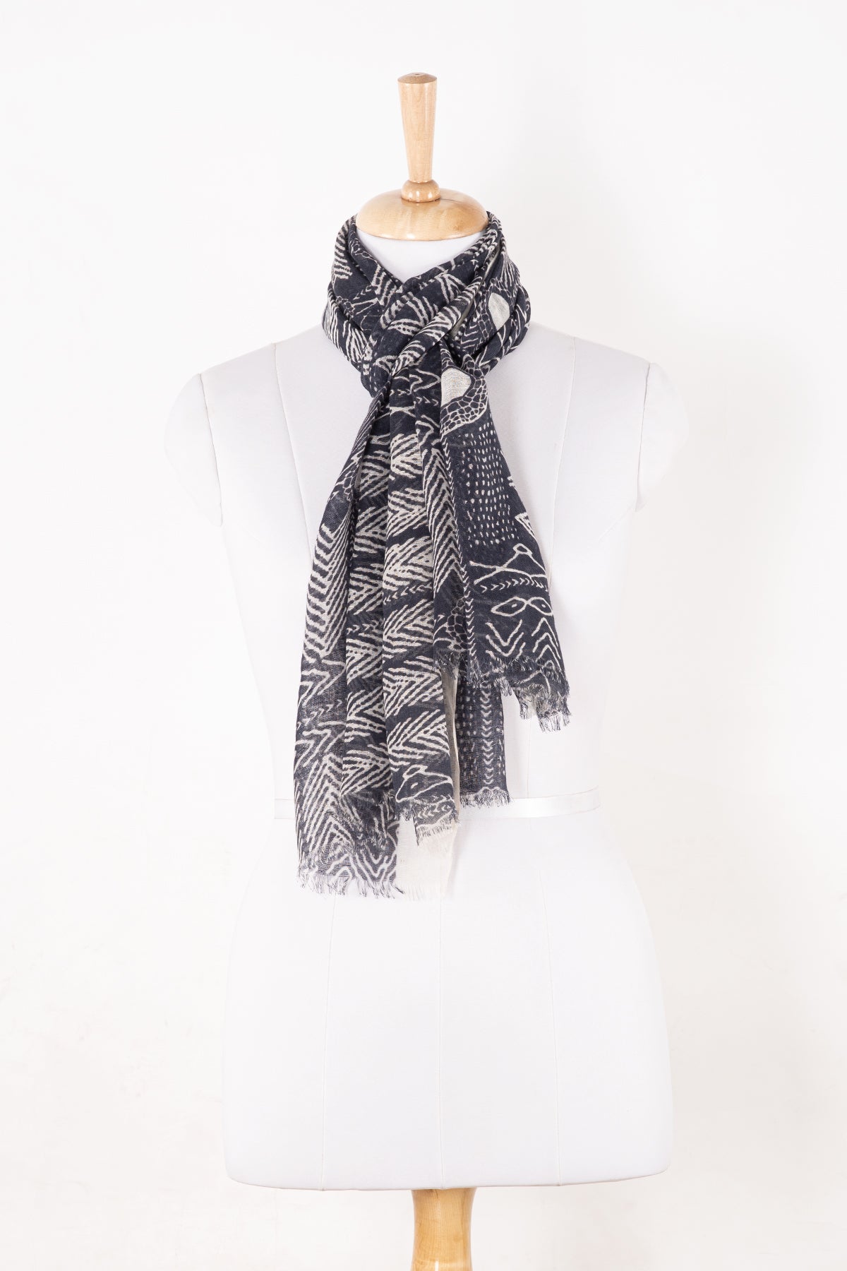 Tribal Print Linen Cotton Scarf in Black