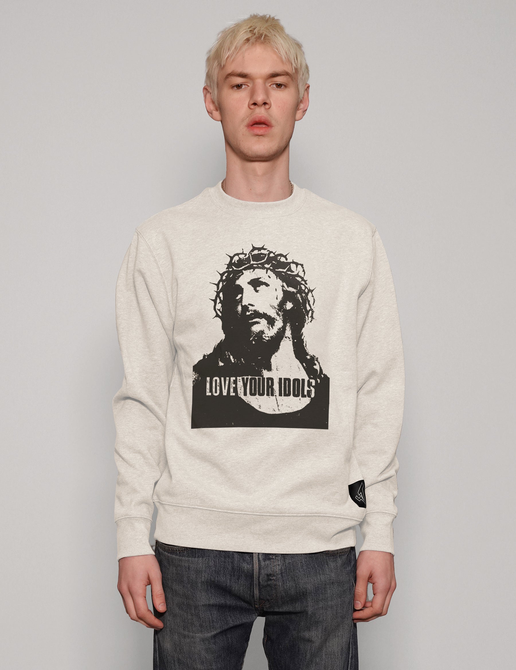 Love Your Idols Sweatshirt in Ecru