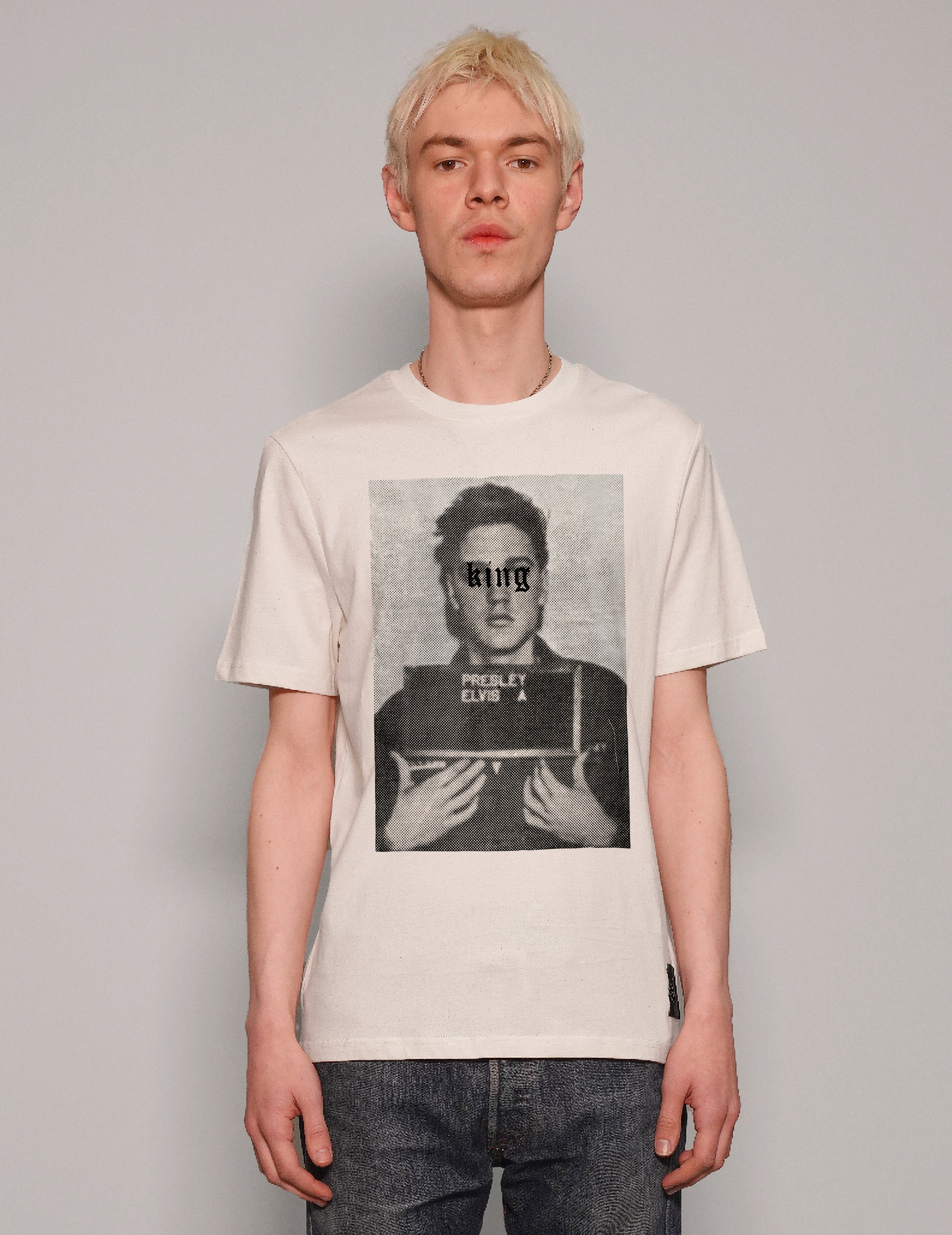 The King T-Shirt in Ecru