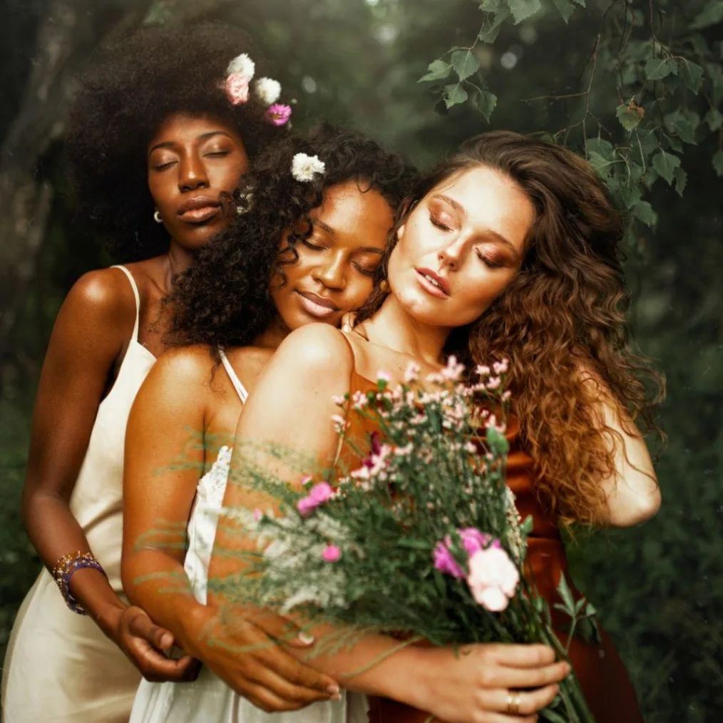 Active Care Detangling Spray – For All Hair Types & Family-Friendly by Sumilayi at www.brixbailey.com