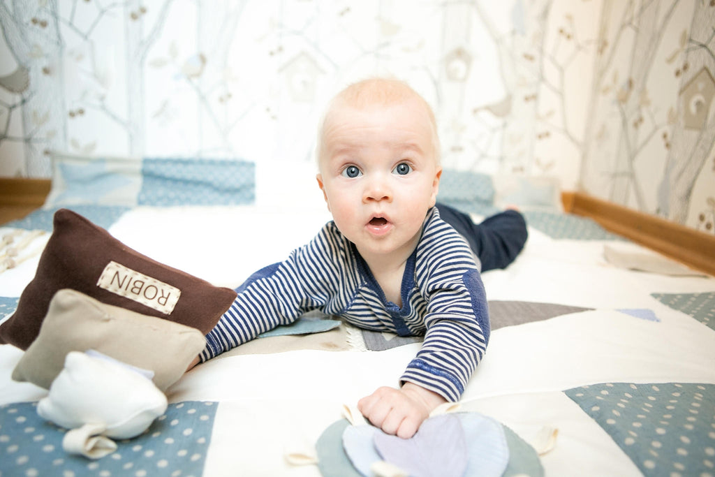 Karloova Pillow Heap Toy – Velcro Stackable Baby Pillows with Sounds by Karloova at www.brixbailey.com