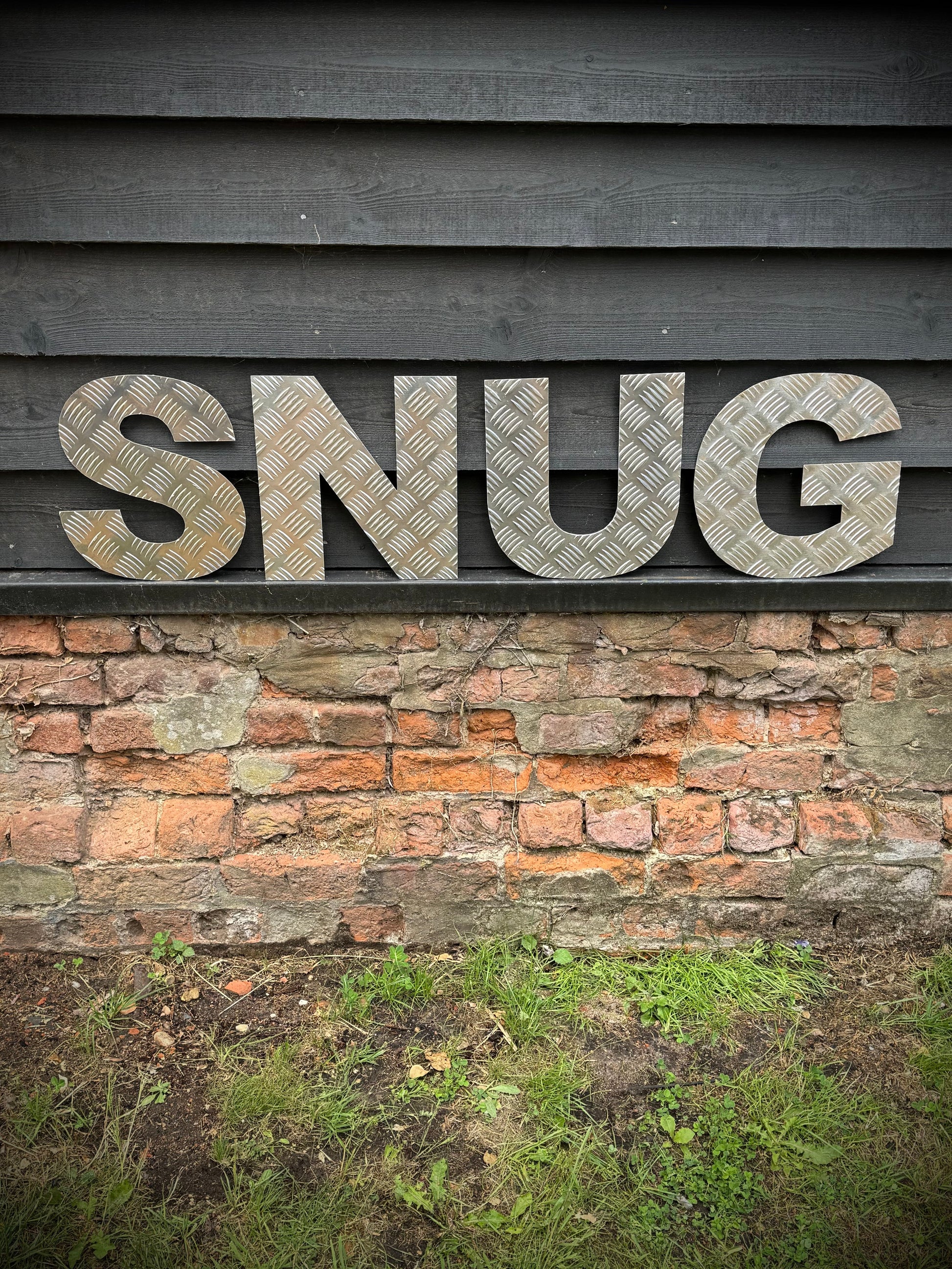 SNUG Aluminium Checker Plate Lettering 12 inch