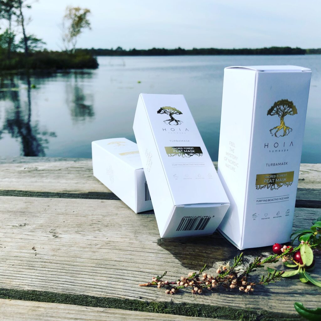 Estonian Peat Face & Body Mask – Balancing & Anti-Aging by HOIA at www.brixbailey.com