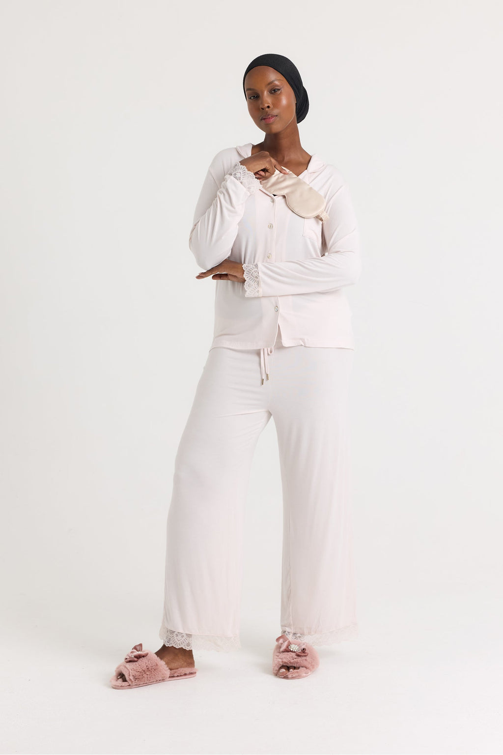 Bamboo Lace Long Pyjama Set in Powder Puff