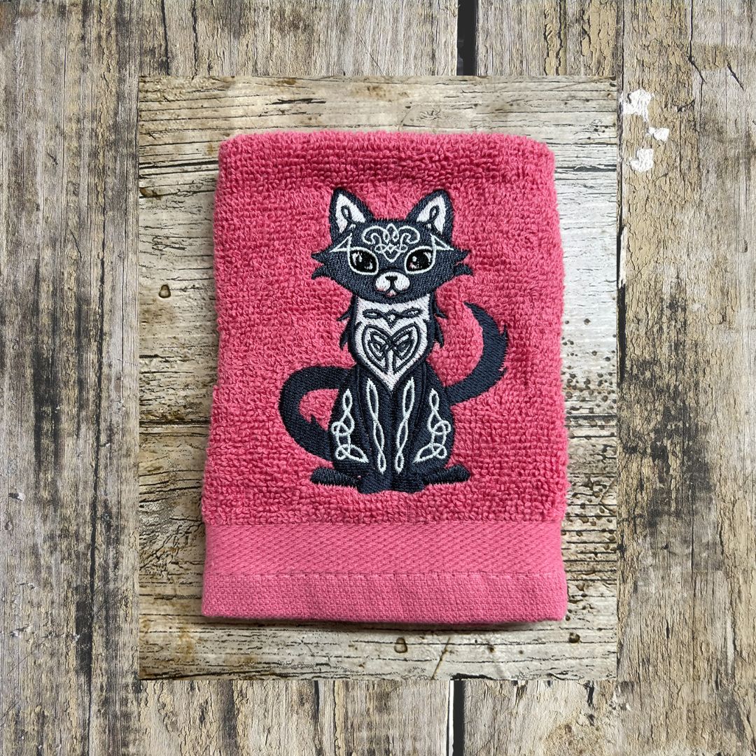 Celtic Cat Face Cloth