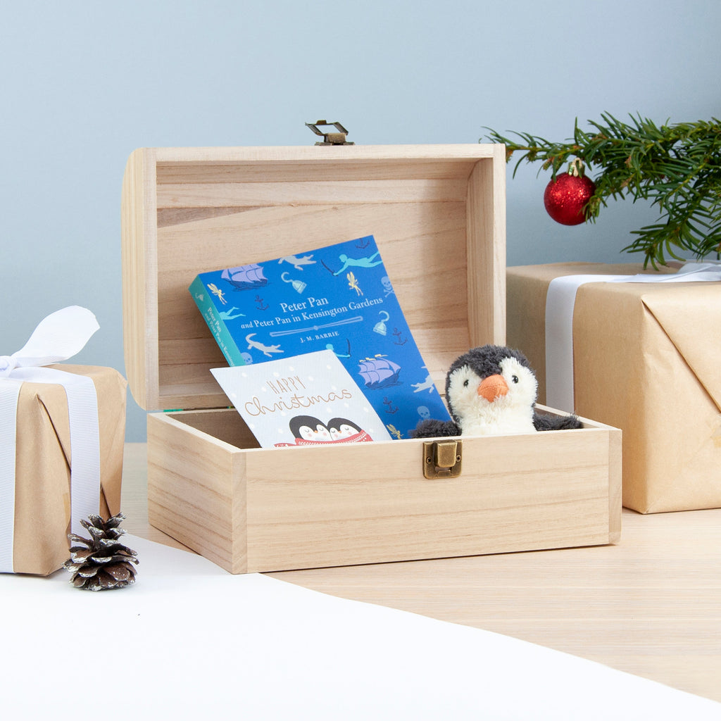Personalised Christmas Eve Chest with Mistletoe Wreath