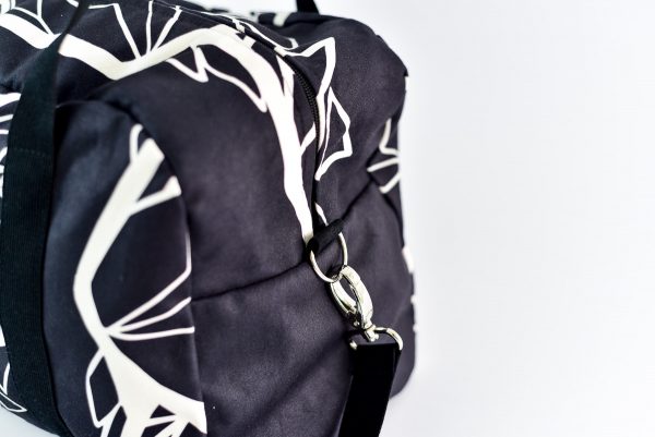 Lightweight Travel Bag – Stylish & Compliant with Airline Rules by Garbanota at www.brixbailey.com