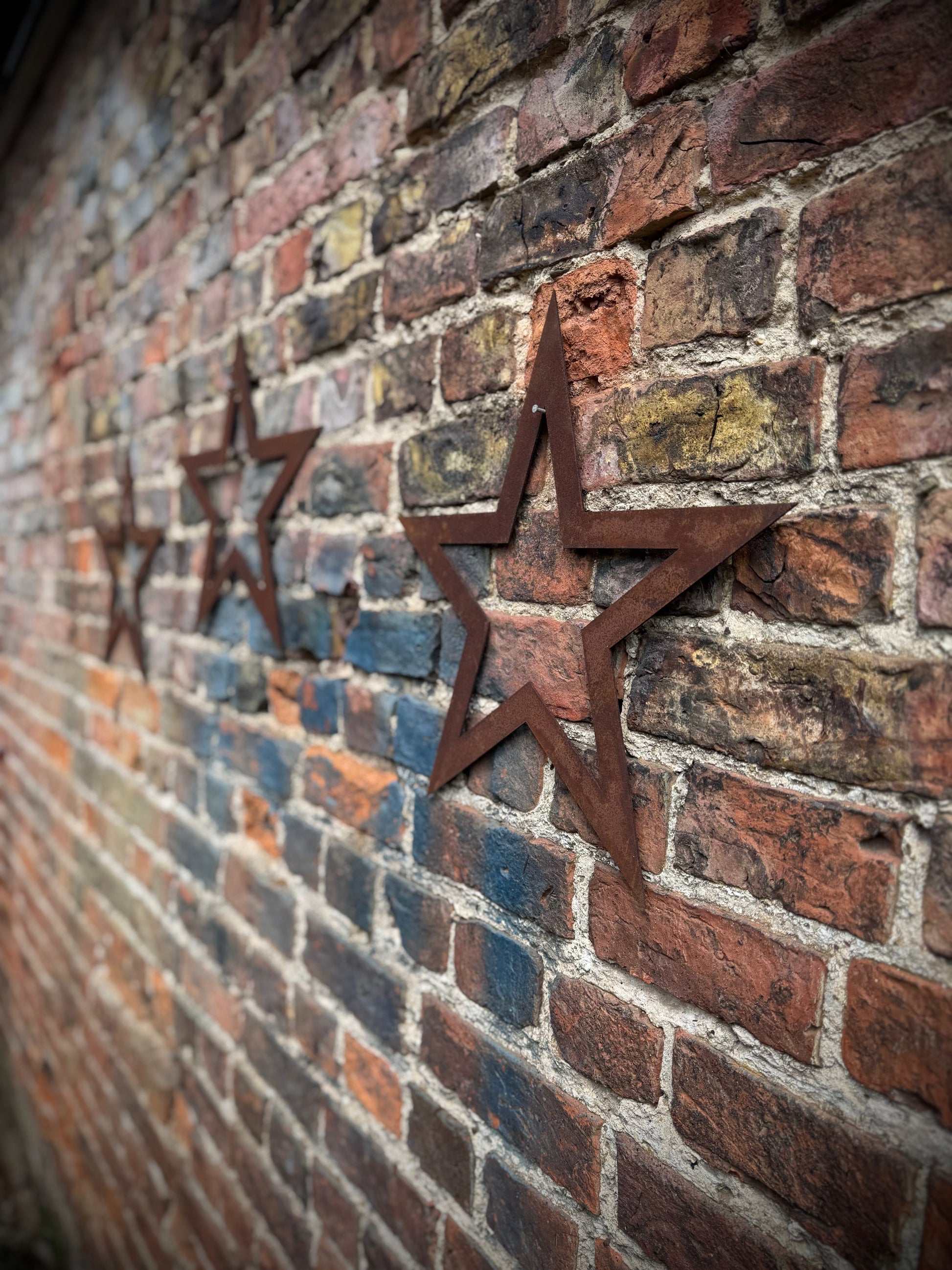 Set of 3 Rusty Metal Stars for Home and Garden