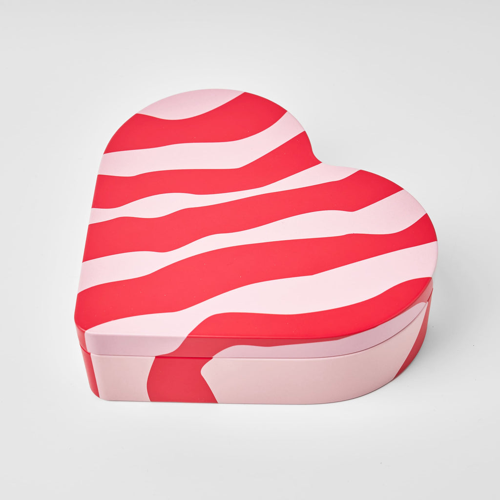 Kärlek Heart Shaped Tin Swedish Gift