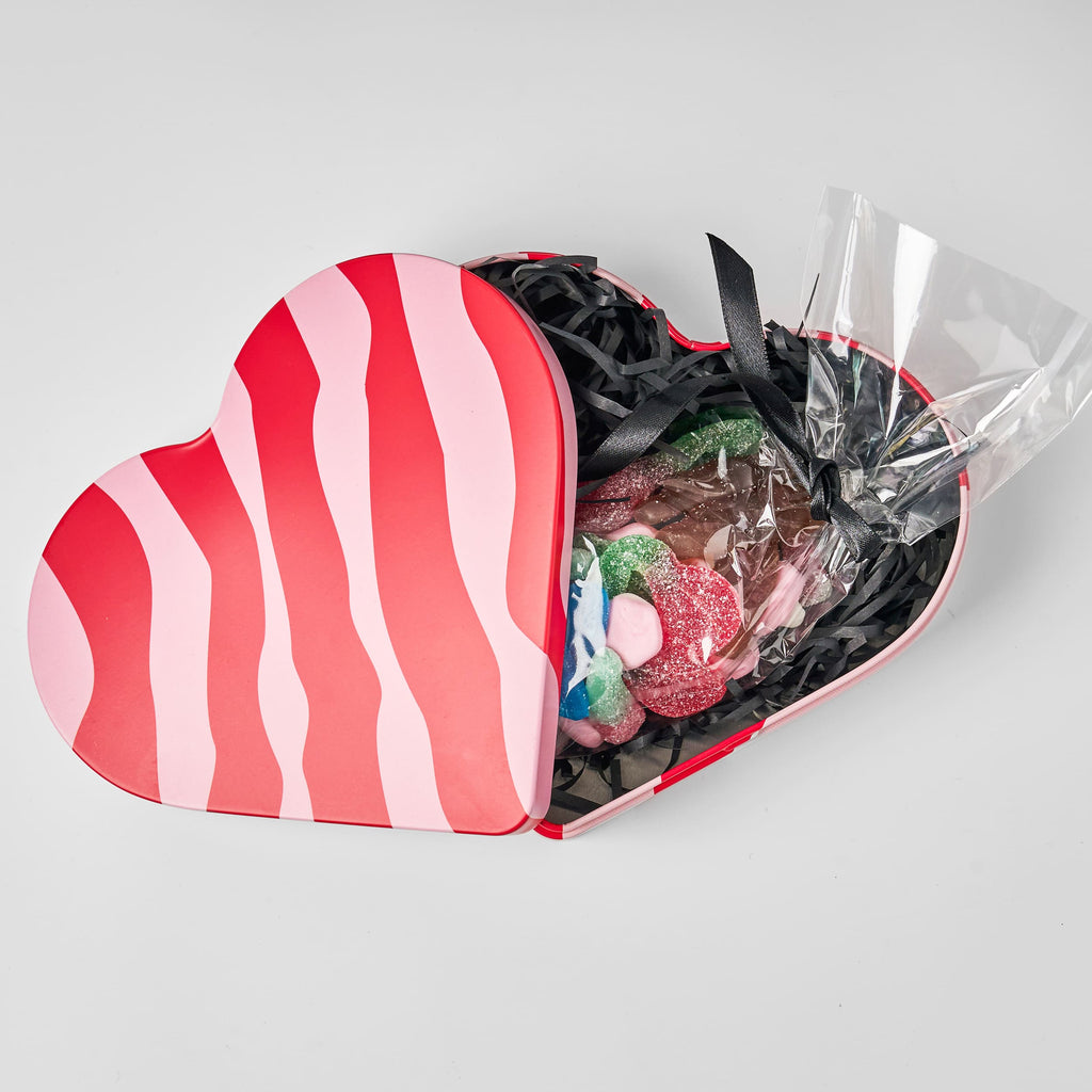 Kärlek Heart Shaped Tin Swedish Gift