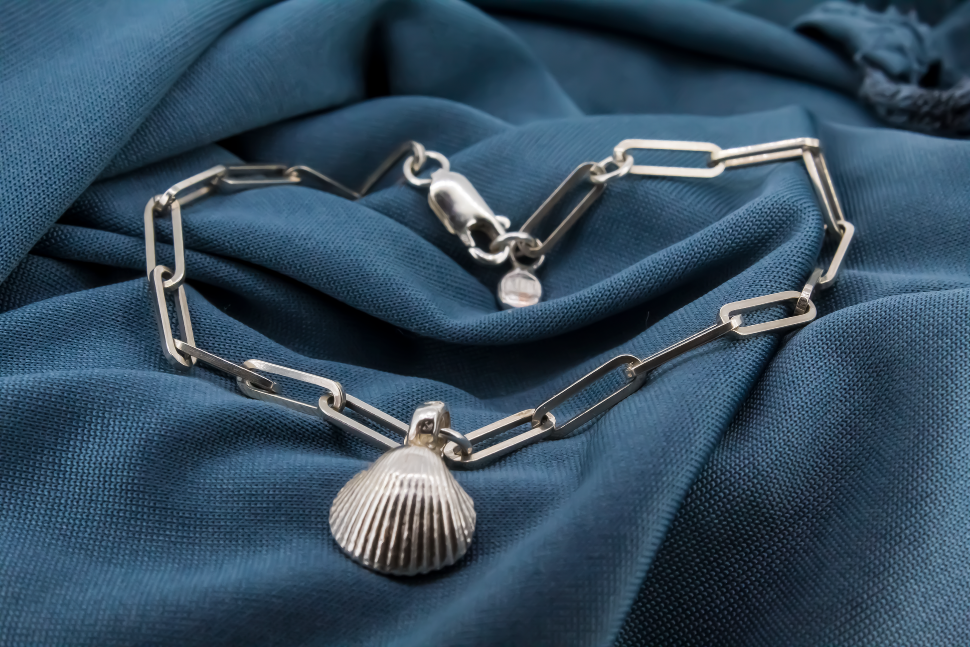 Shell Trace Bracelet in Recycled Sterling Silver