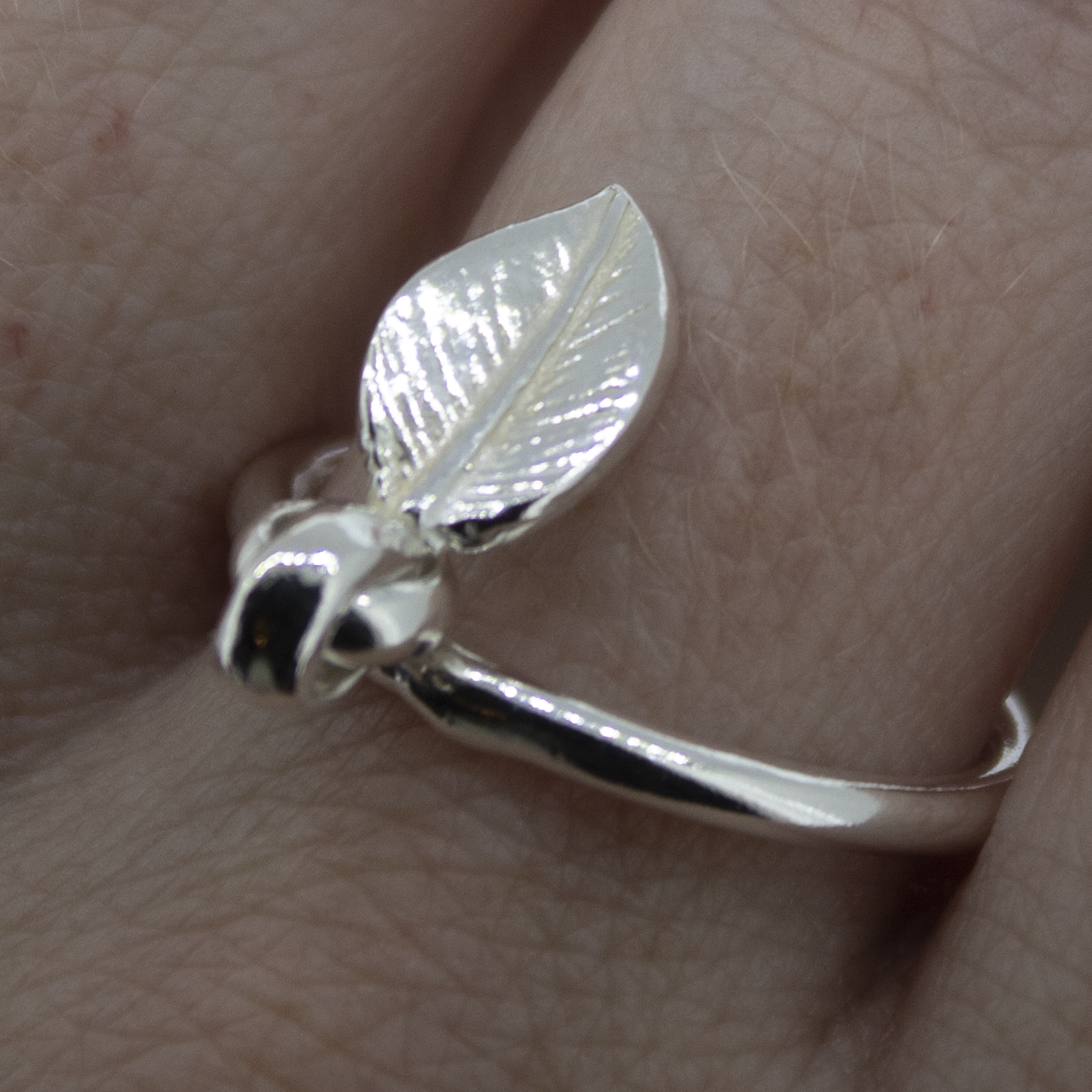 Leaf Dangle Ring in Sterling Silver