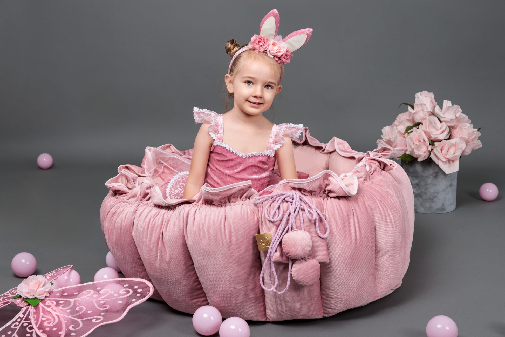 MeowBaby Flower Playmat & Ball Pit – Engaging & Safe Play by MeowBaby at www.brixbailey.com