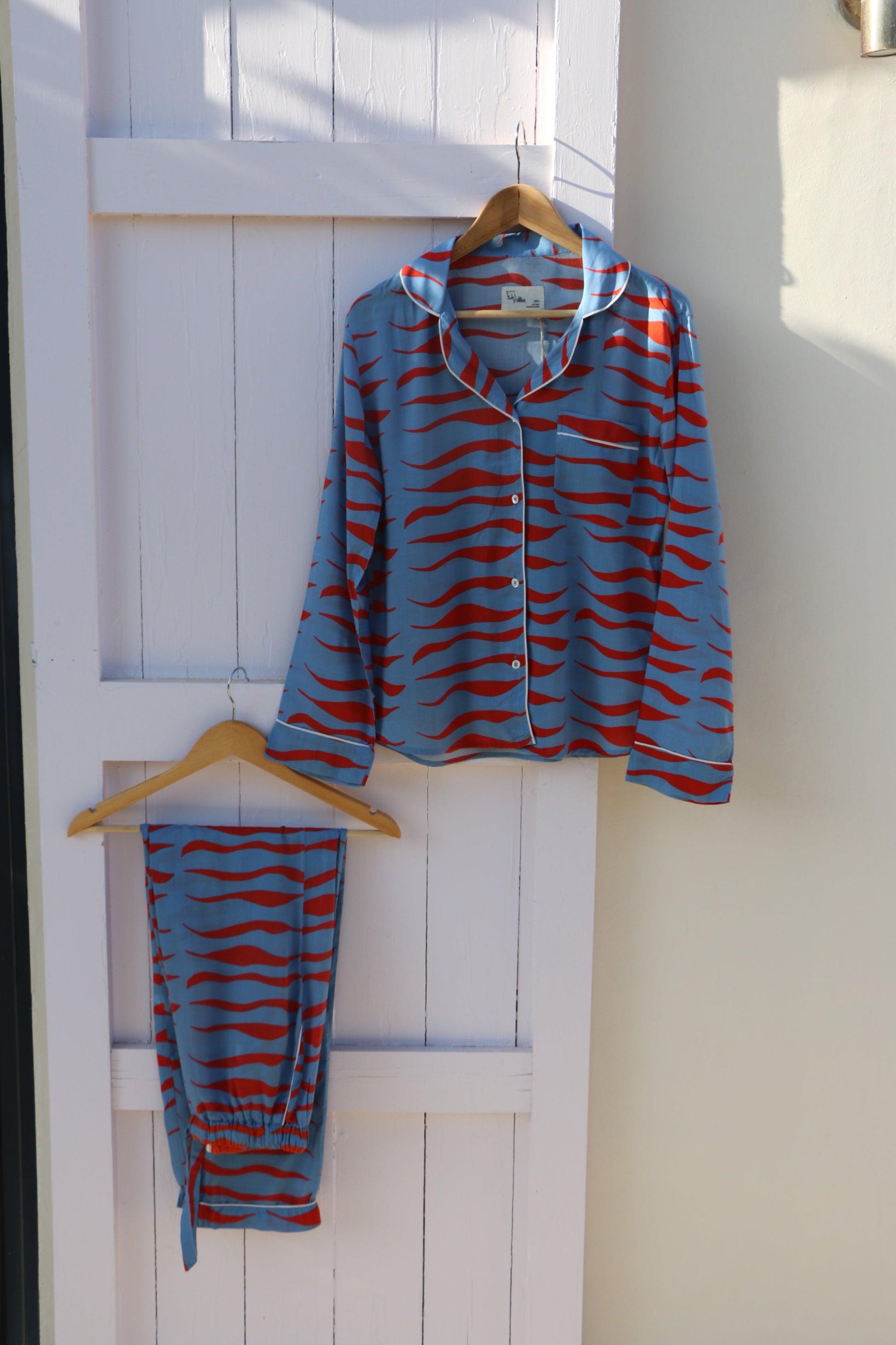 Unisex Can Roar Tiger Print Set