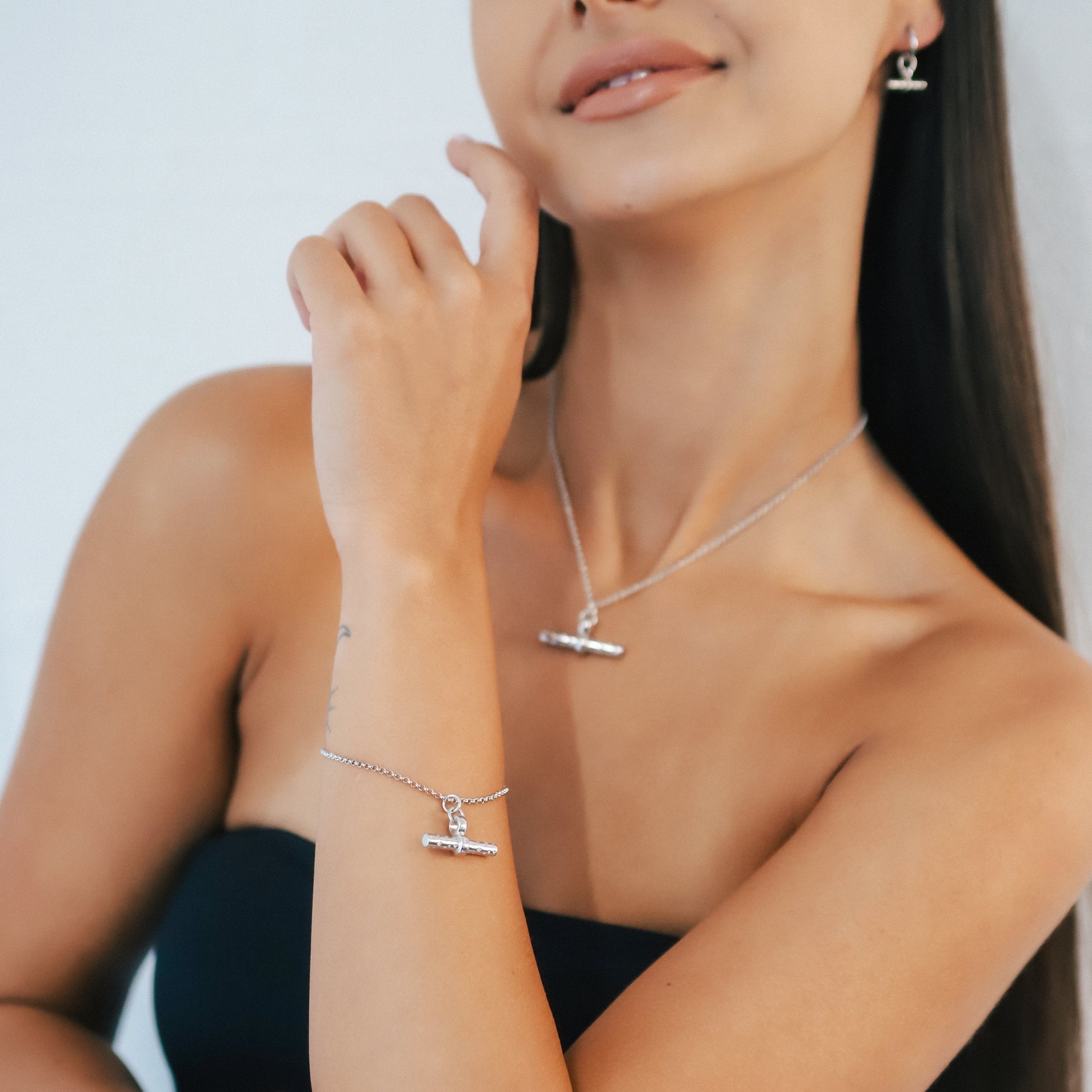 Wren T Bar Necklace Sterling Silver