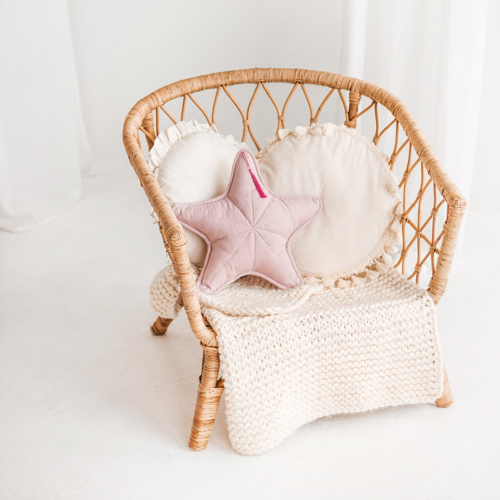 Linen Sea Star Pillow in Pink for Coastal Decor