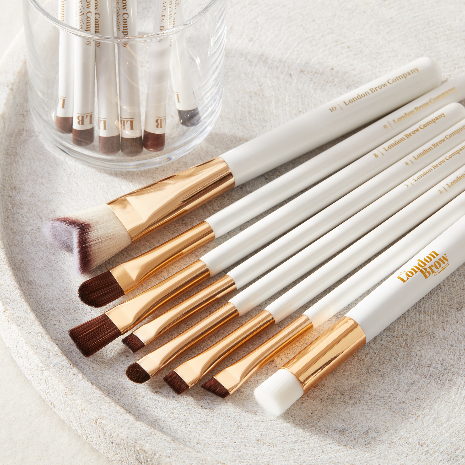 Sharp Flat Multi-Use Brow Brush Number 4
