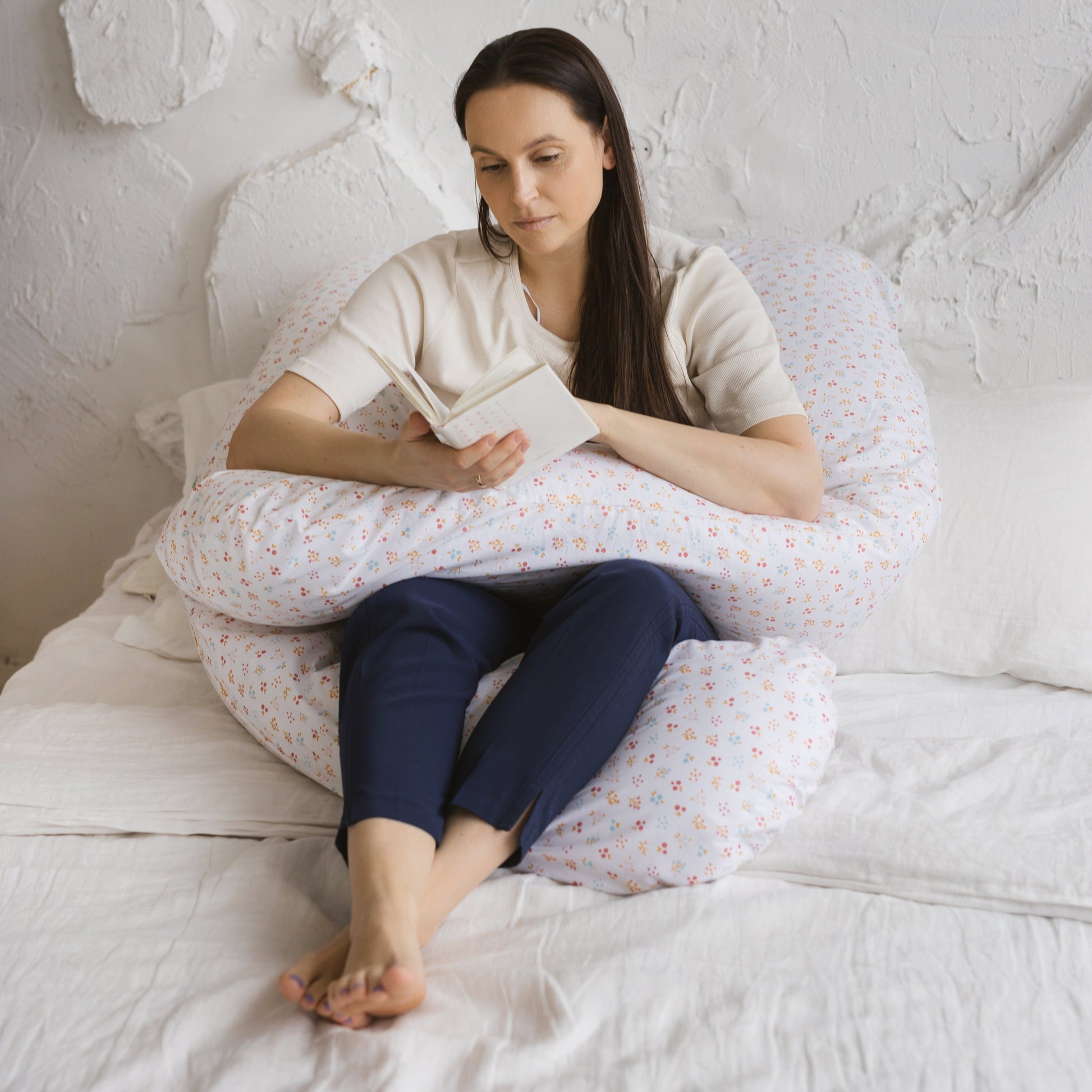 U-Shaped Maternity Pillow with Organic Cotton Cover in Milk White