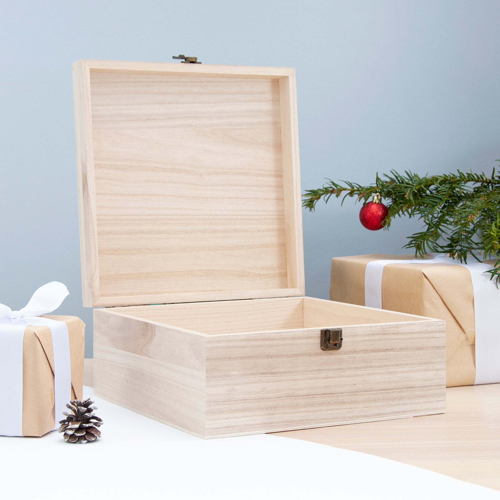 Personalised Couple's Wreath Christmas Eve Box