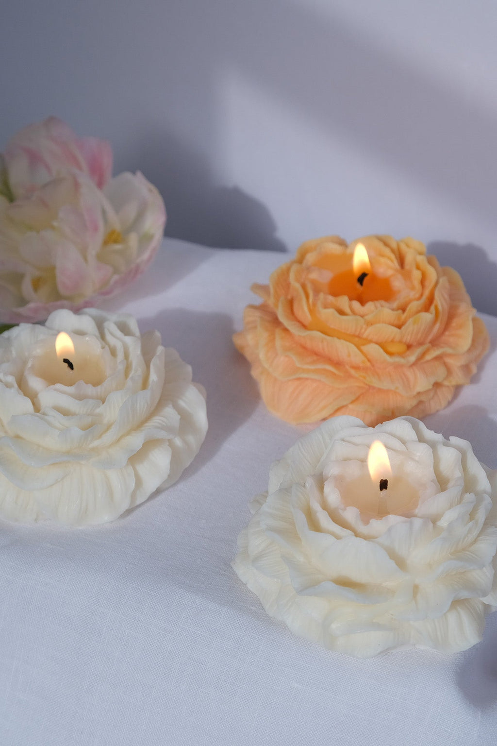 Peony Shaped Candle in Velvet Peony Scent