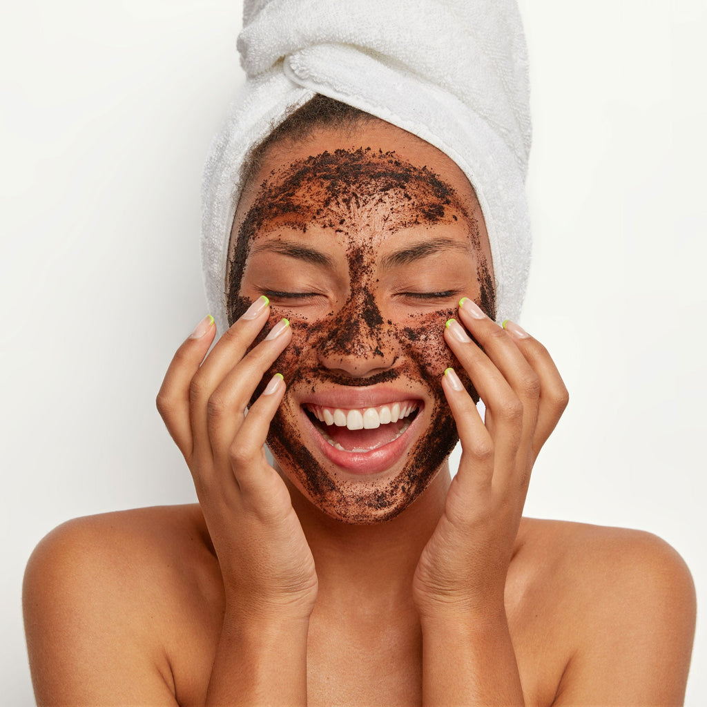 Salicylic Acid Exfoliator with Coffee, Walnut and Vitamin E 30ml