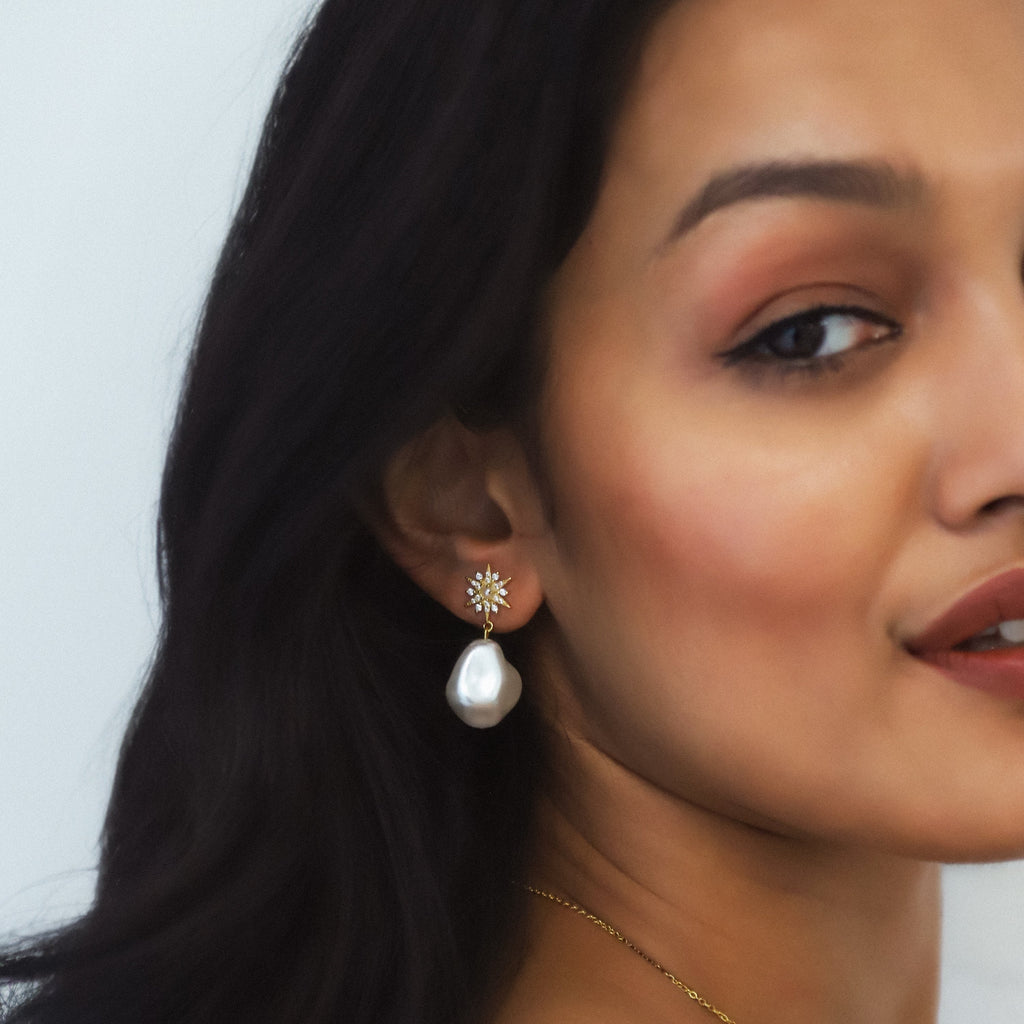Pearl Drop Earrings in 18k Gold Plated Silver
