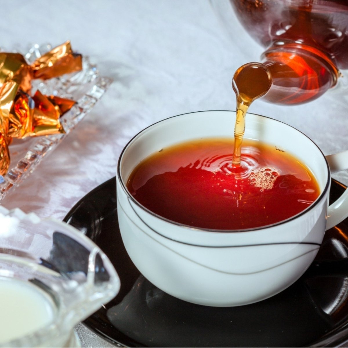 Luxury Loose Leaf Tea Gift Box with Gold Spoon