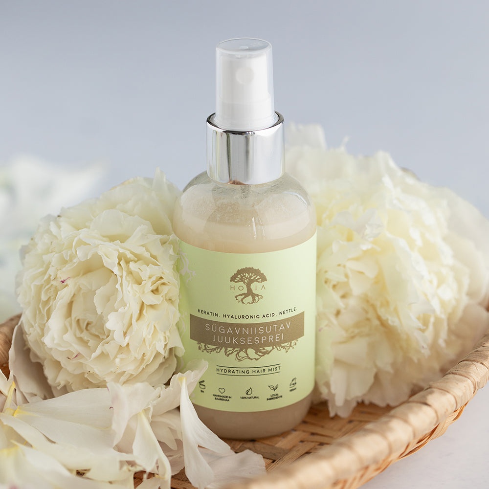 Deep Moisturizing Hair Spray – Nourish & Hydrate Naturally by HOIA at www.brixbailey.com