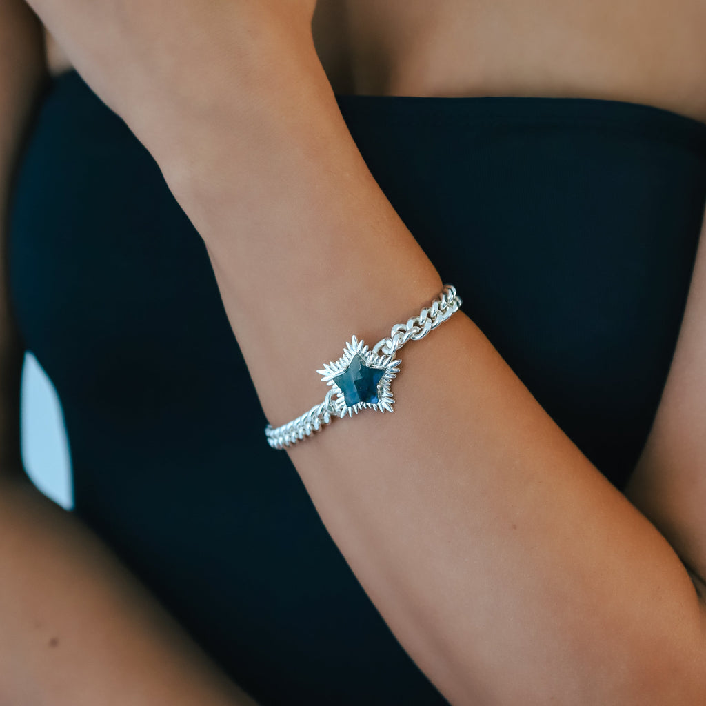Willa Labradorite Spiky Star Bracelet in 925 Sterling Silver