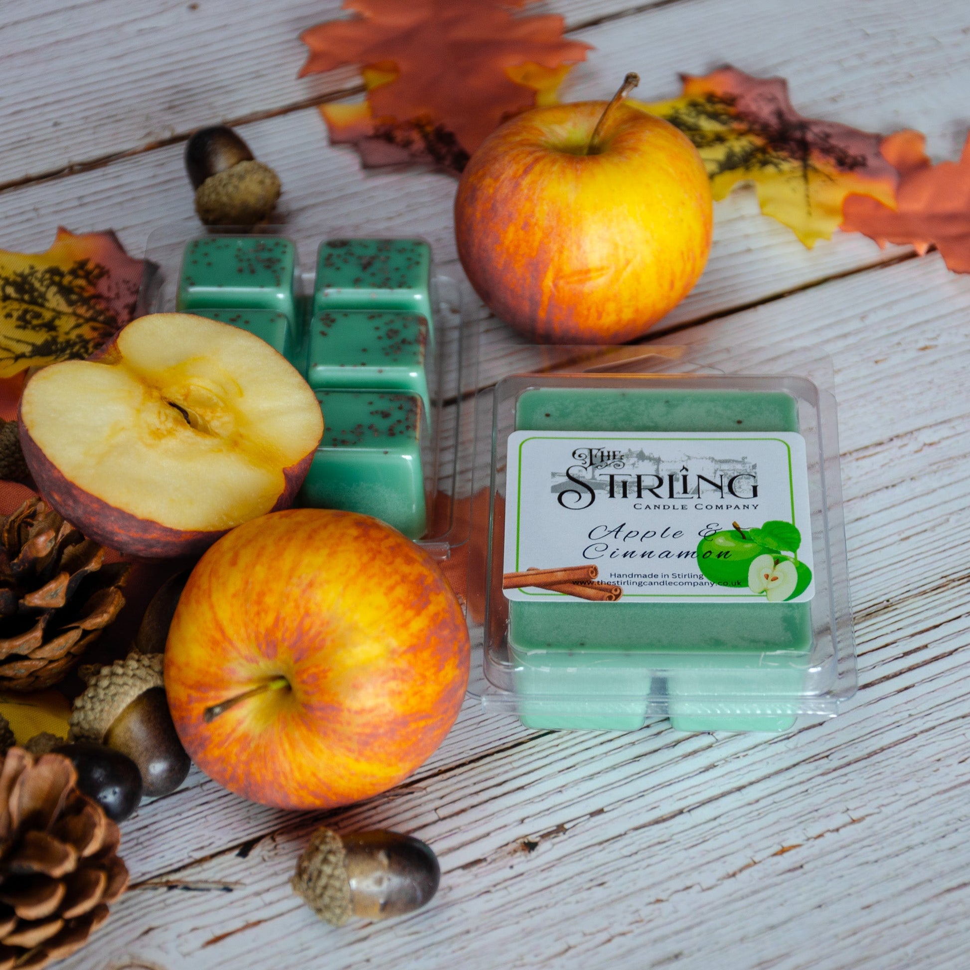 Apple and Cinnamon Wax Melt Clamshell