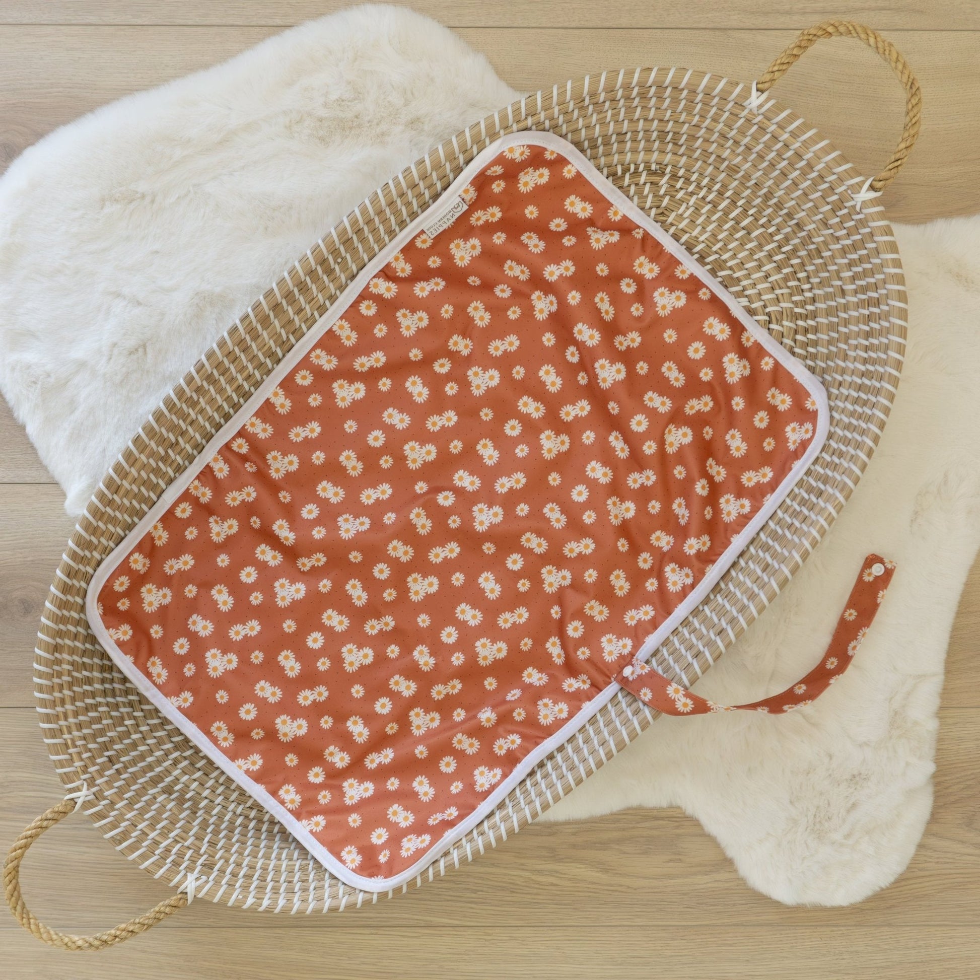 Baby Travel Changing Mat in Ditsy Daisy