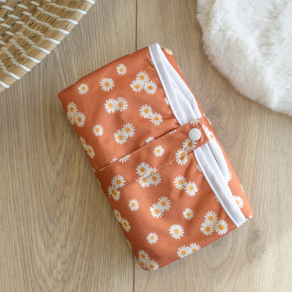 Baby Travel Changing Mat in Ditsy Daisy