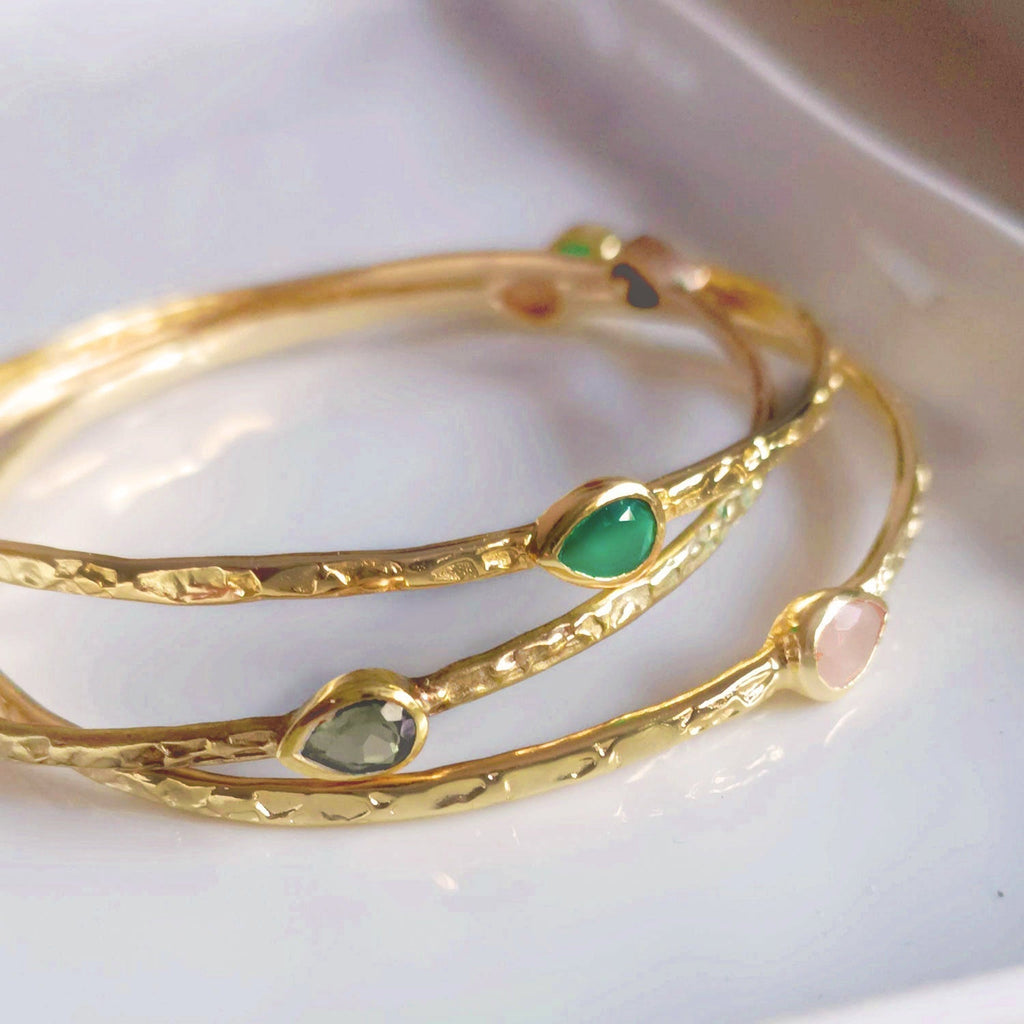 Three Stone Green Onyx Stacking Bangle in Gold
