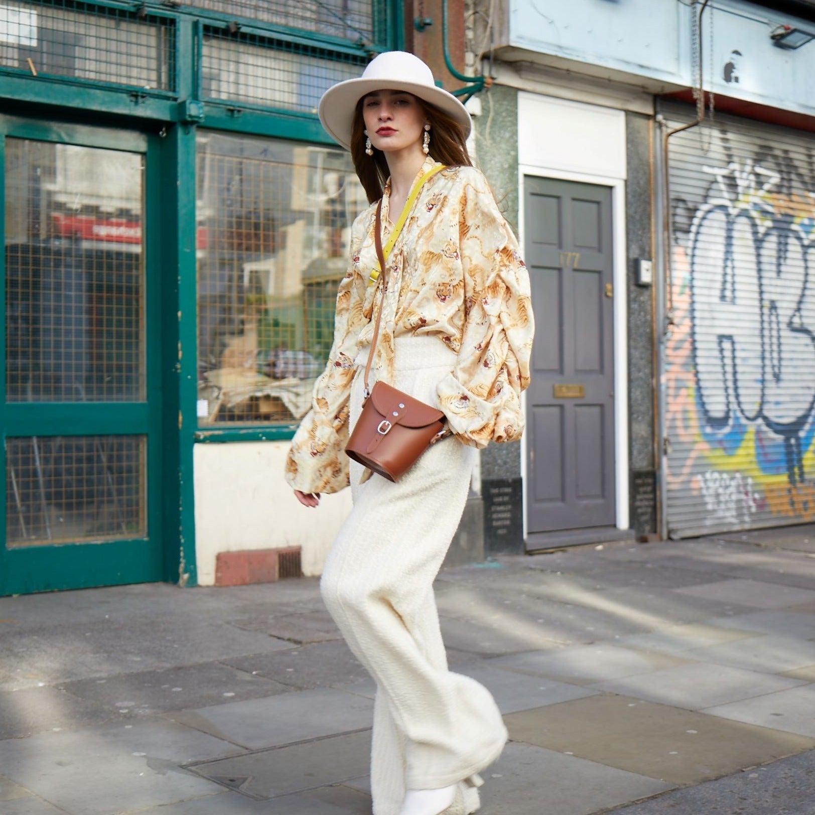 Handmade Leather Barrel Bag in Pastel Cream
