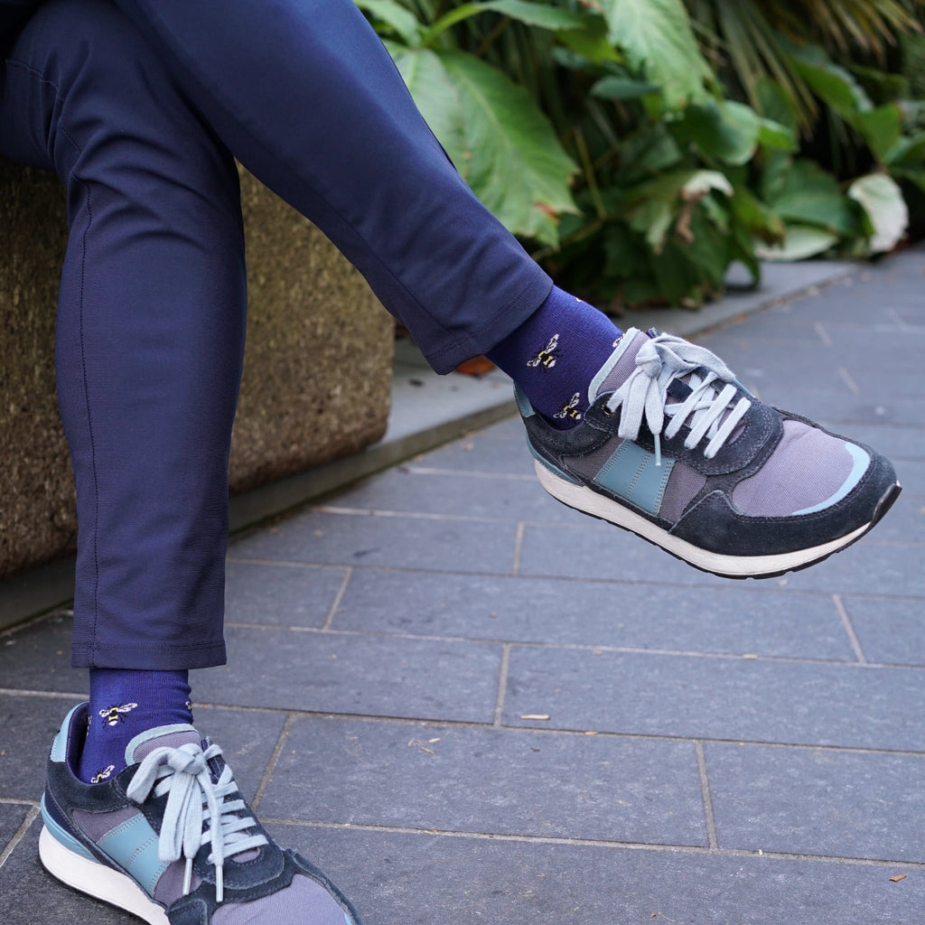 Save the Bee Small Motif Bamboo Socks in Navy