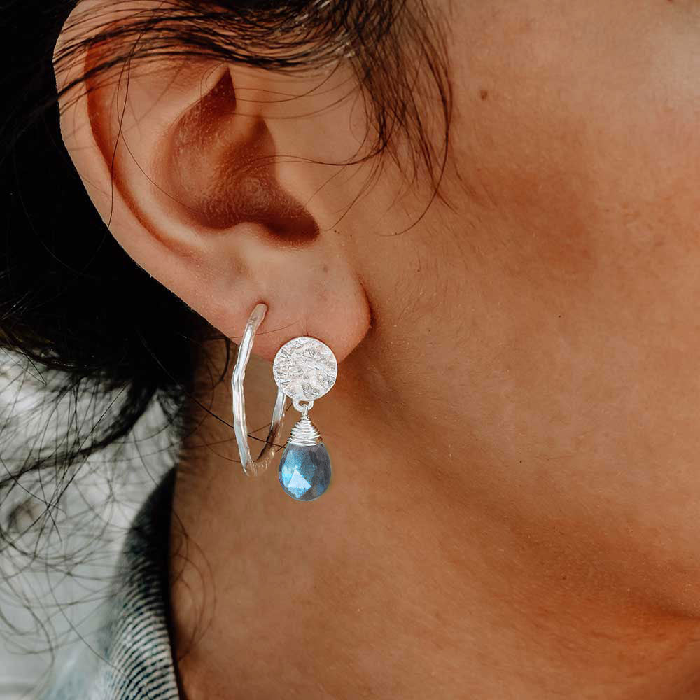 Drop Earrings in Silver Labradorite