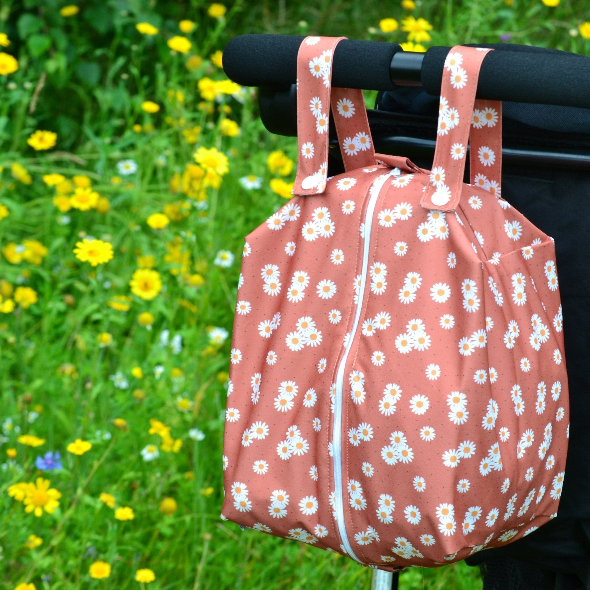 Cloth Nappy Pod in Ditsy Daisy