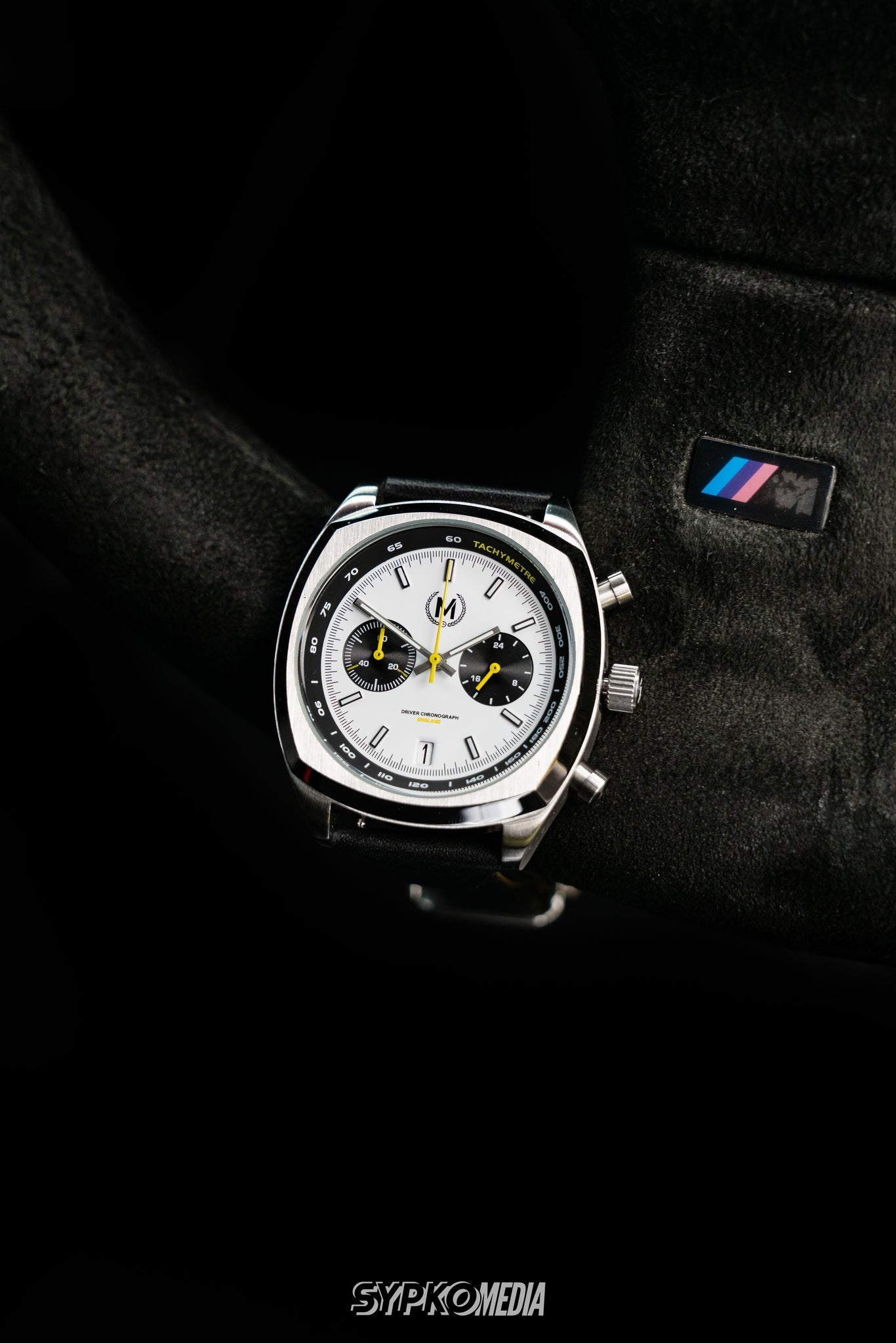 Driver Chronograph MkII Panda Dial Mecha-Quartz Racing Watch