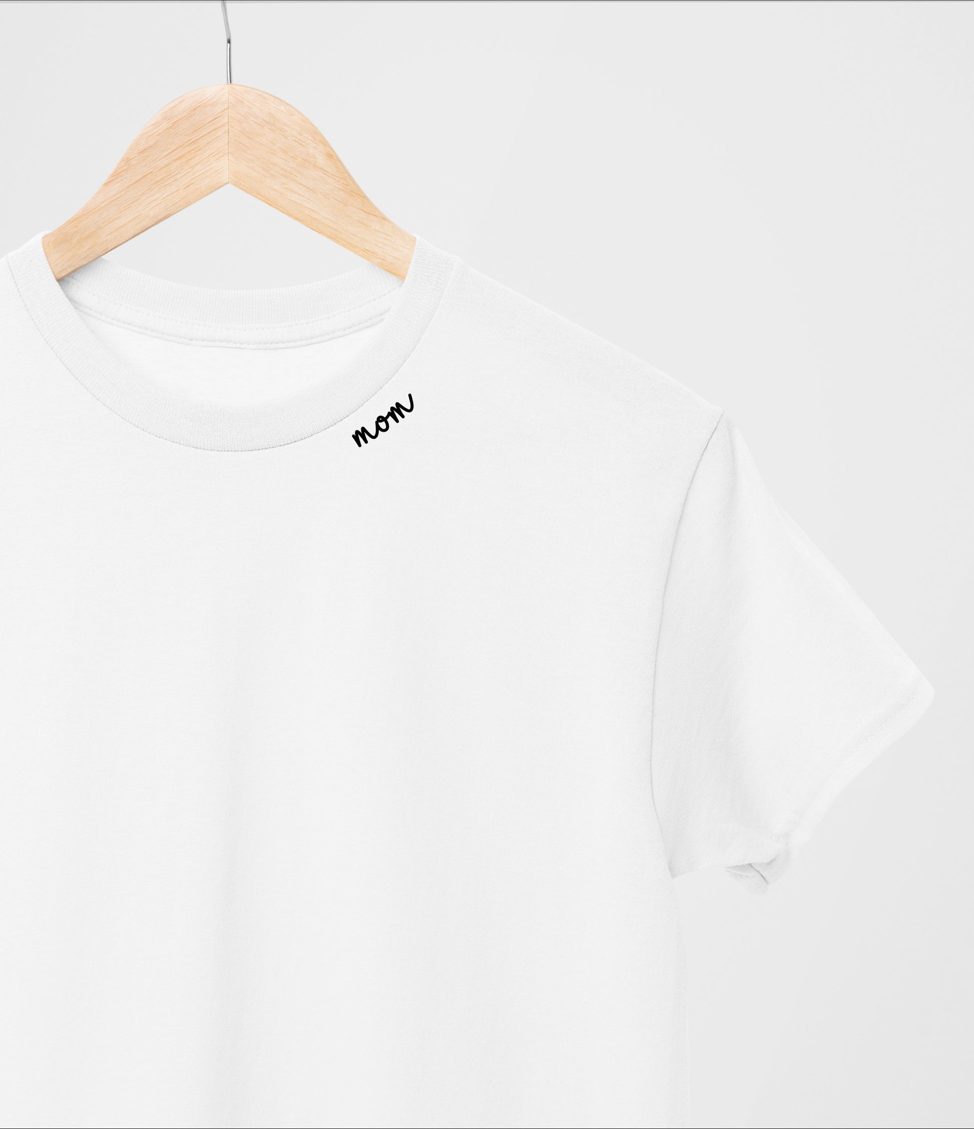 Embroidered Collar Organic Cotton T-shirt "Mom"
