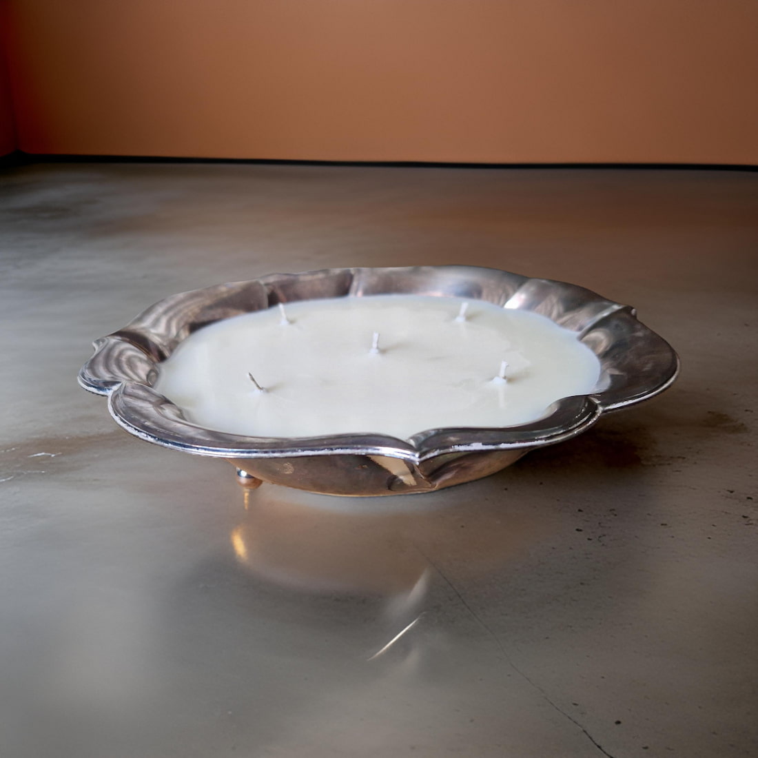 Five Wick Flower Bowl Candle with Vintage Bookshop Scent