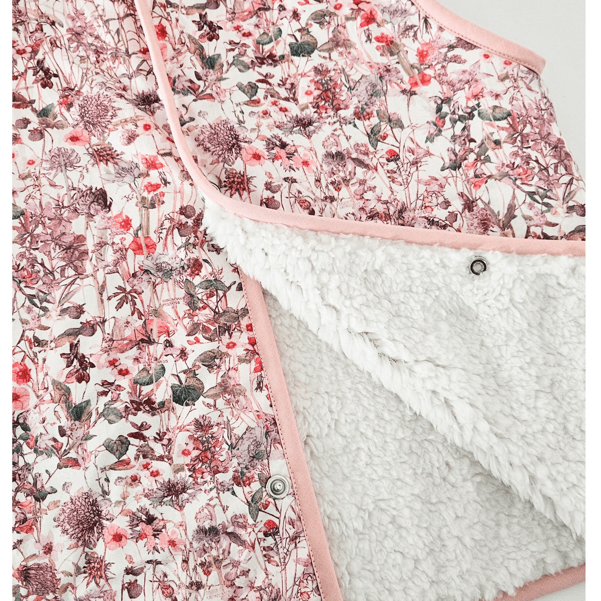 Rosablomst Rather Splendid Vest