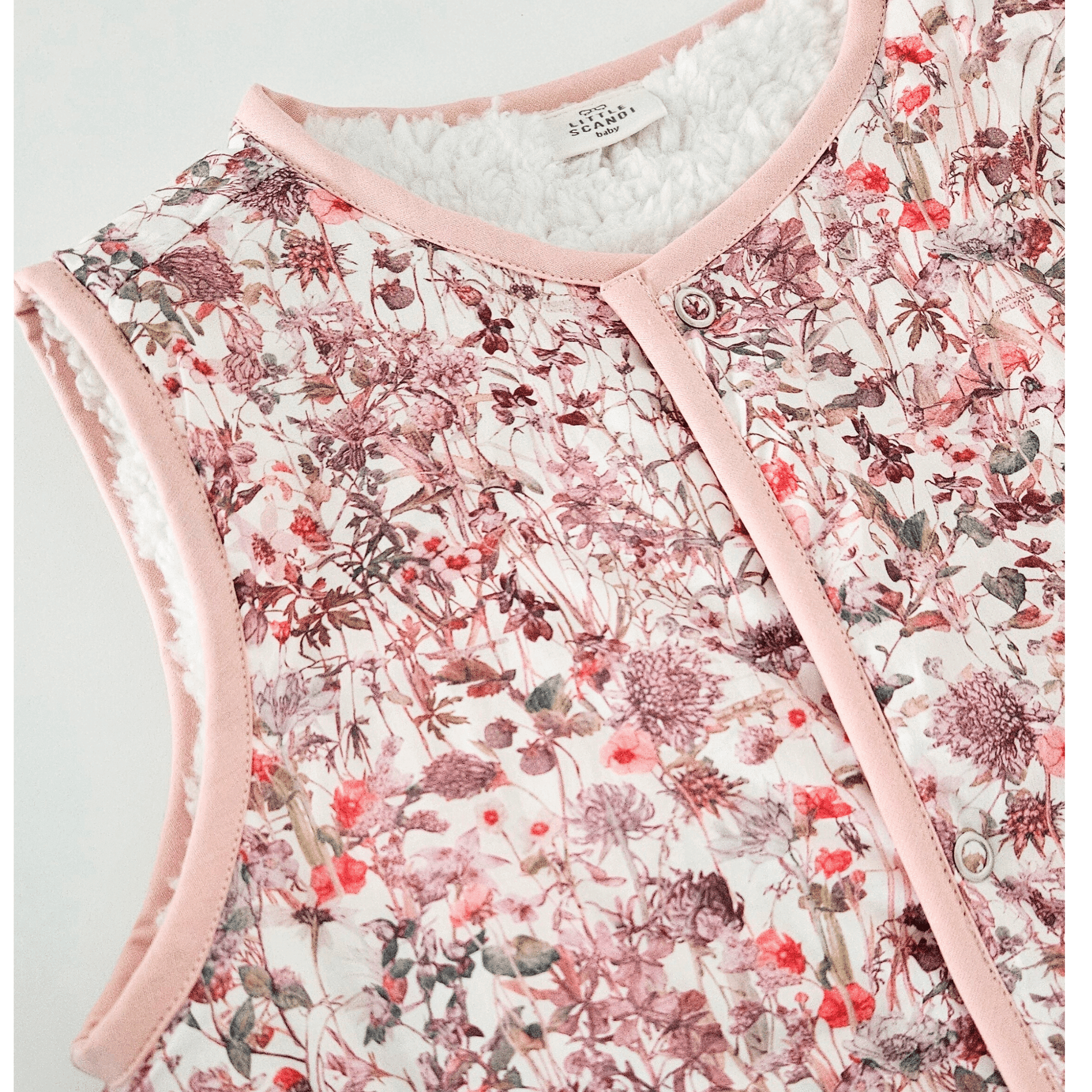 Rosablomst Rather Splendid Vest