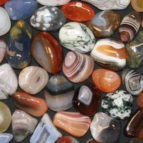 Aquarius Birthstone Elasticated Agate Chip Bracelet