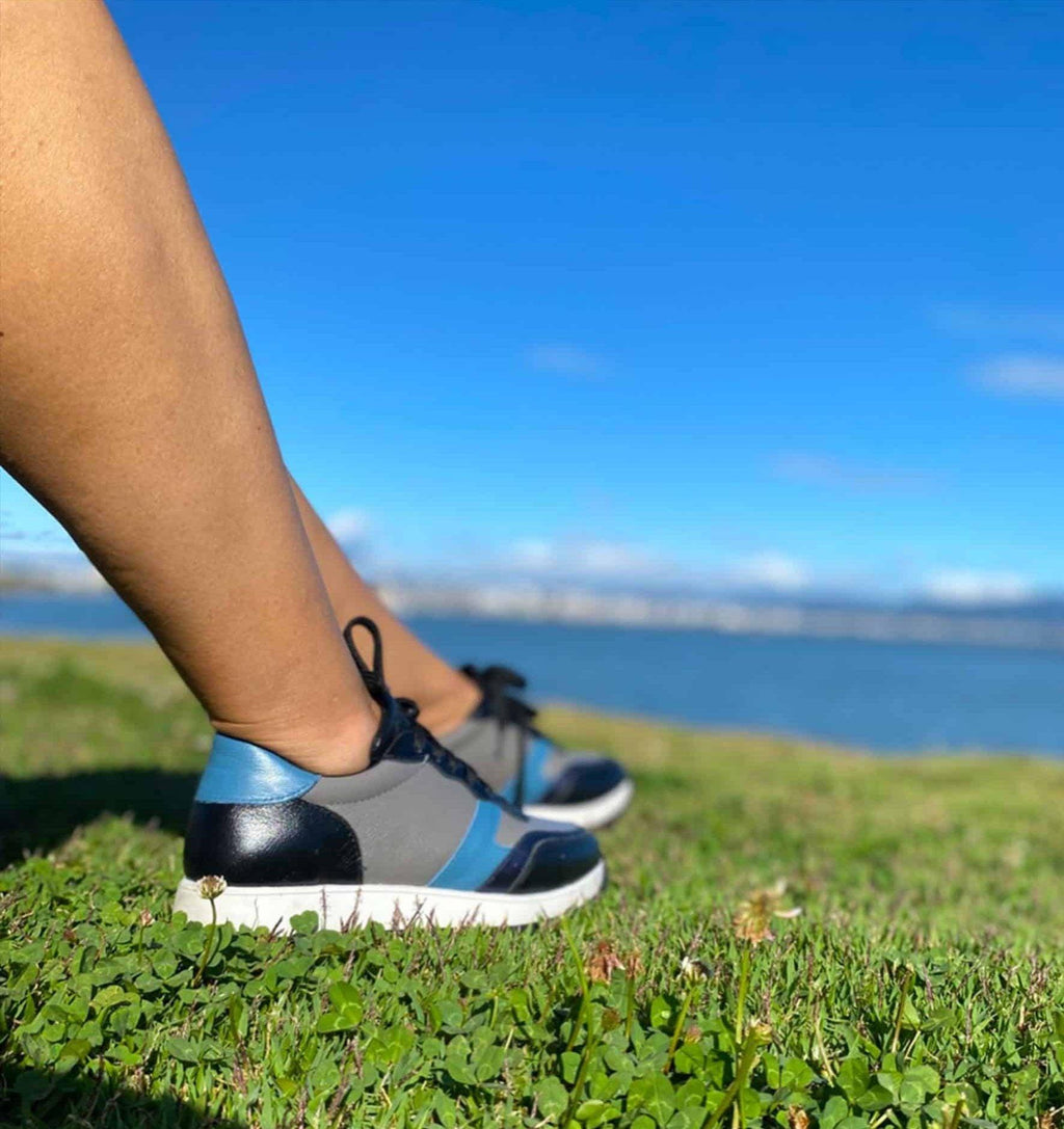 mangara buriri women's sneakers in grey blue and black polished leather