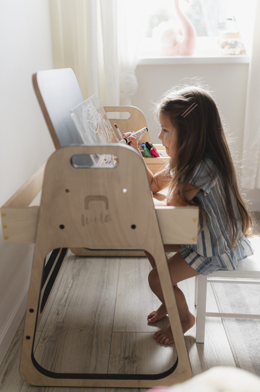 Multisensory Art Table/Desk Julle